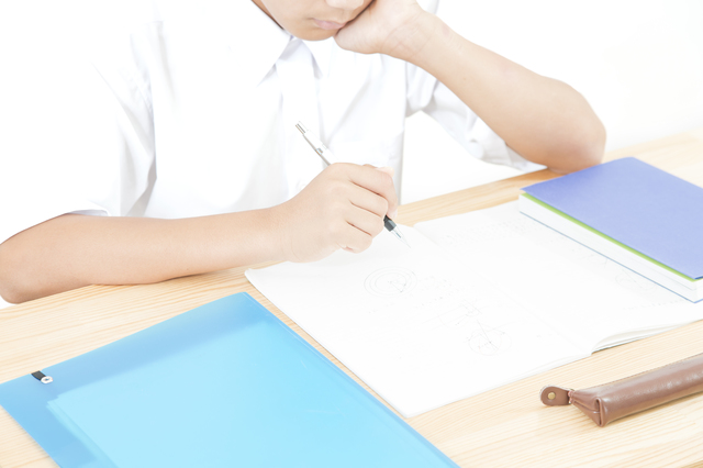子どもの学びに「中２問題」が発生！？東大・ ベネッセ共同研究の調査結果発表